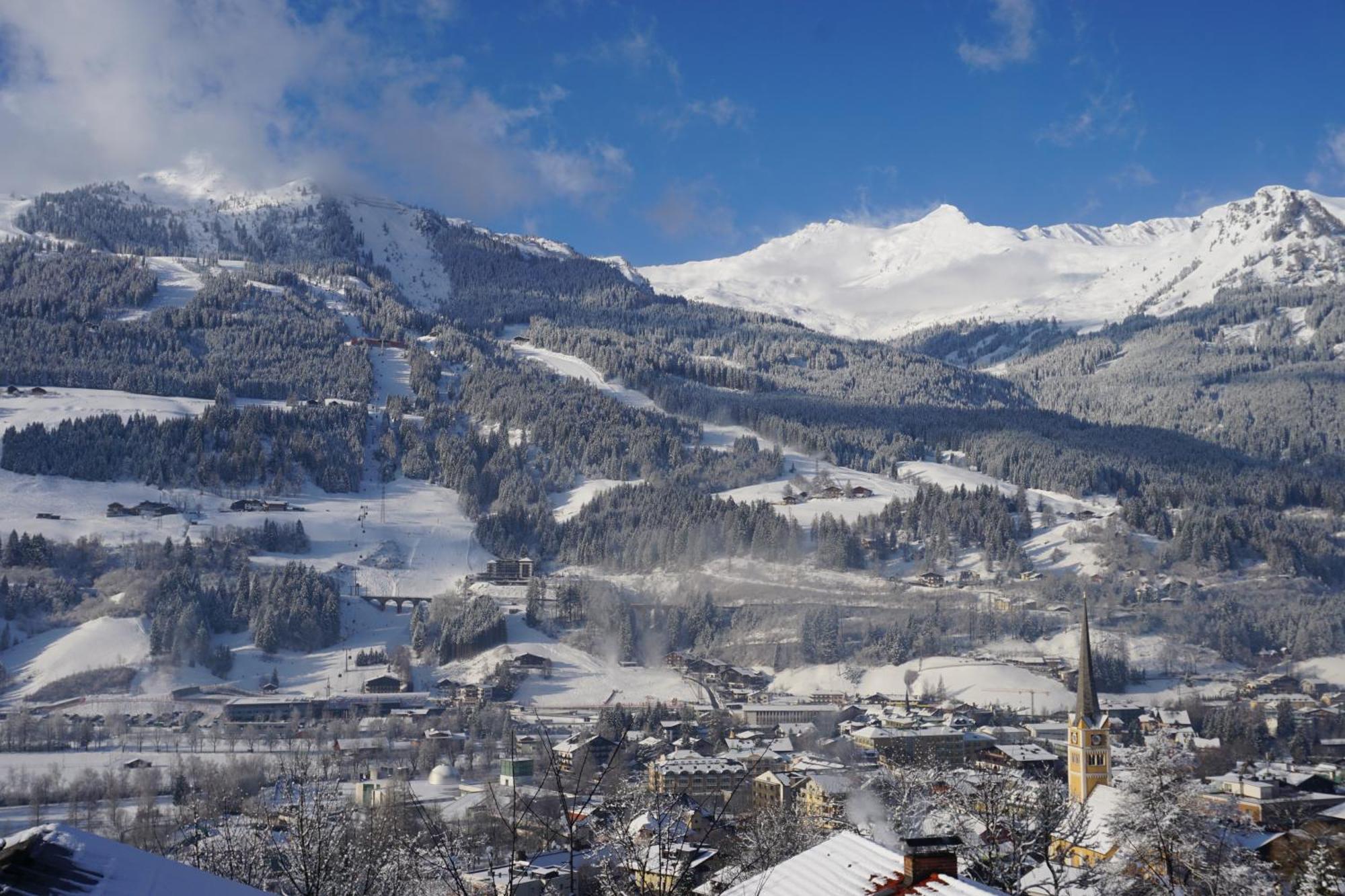 Ferienhaus Schiwiese Mit Freiem Eintritt In Die Alpentherme & Freie Nutzung Der Gasteiner Bergbahnen Im Sommer 2025 Bad Hofgastein Luaran gambar