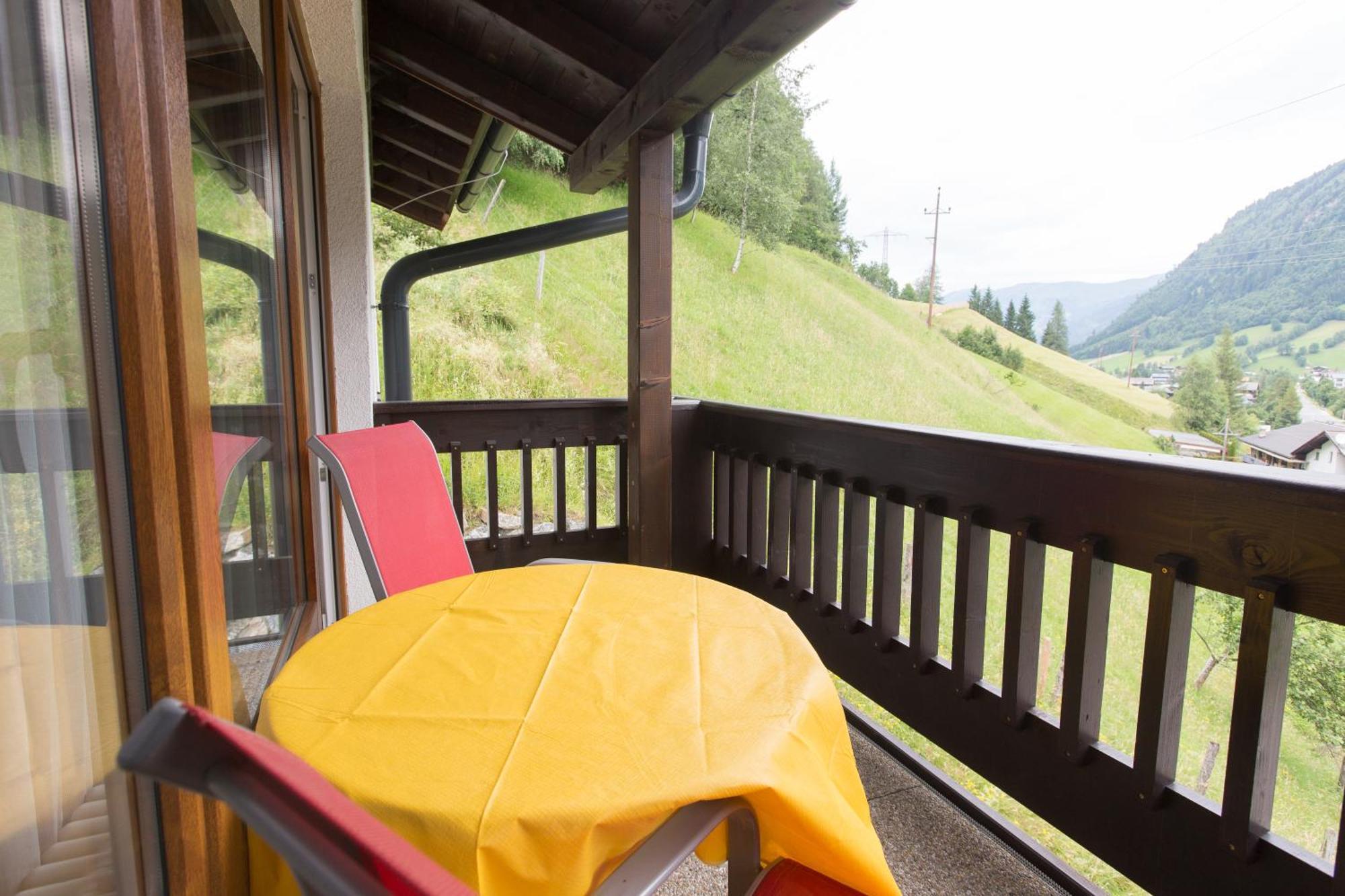 Ferienhaus Schiwiese Mit Freiem Eintritt In Die Alpentherme & Freie Nutzung Der Gasteiner Bergbahnen Im Sommer 2025 Bad Hofgastein Luaran gambar