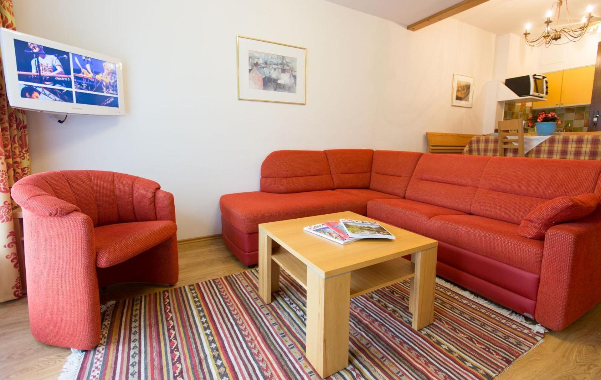 Ferienhaus Schiwiese Mit Freiem Eintritt In Die Alpentherme & Freie Nutzung Der Gasteiner Bergbahnen Im Sommer 2025 Bad Hofgastein Luaran gambar